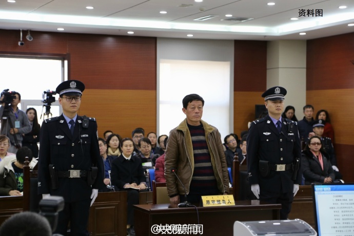 云南内蒙古农民无证收购玉米获刑 再审改判无罪