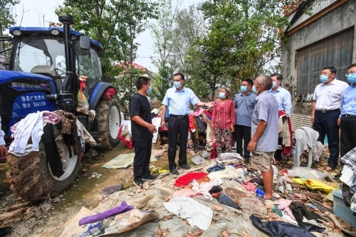 云南李克强在河南考察并主持召开灾后恢复重建专题会议